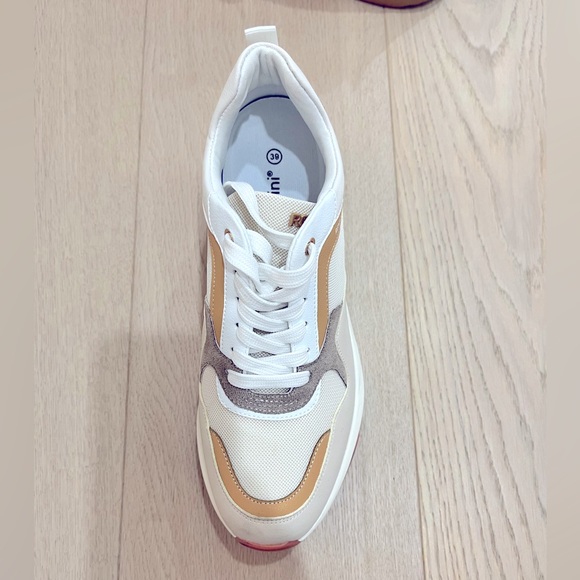 Trendy platform sneakers - Picture 2 of 5